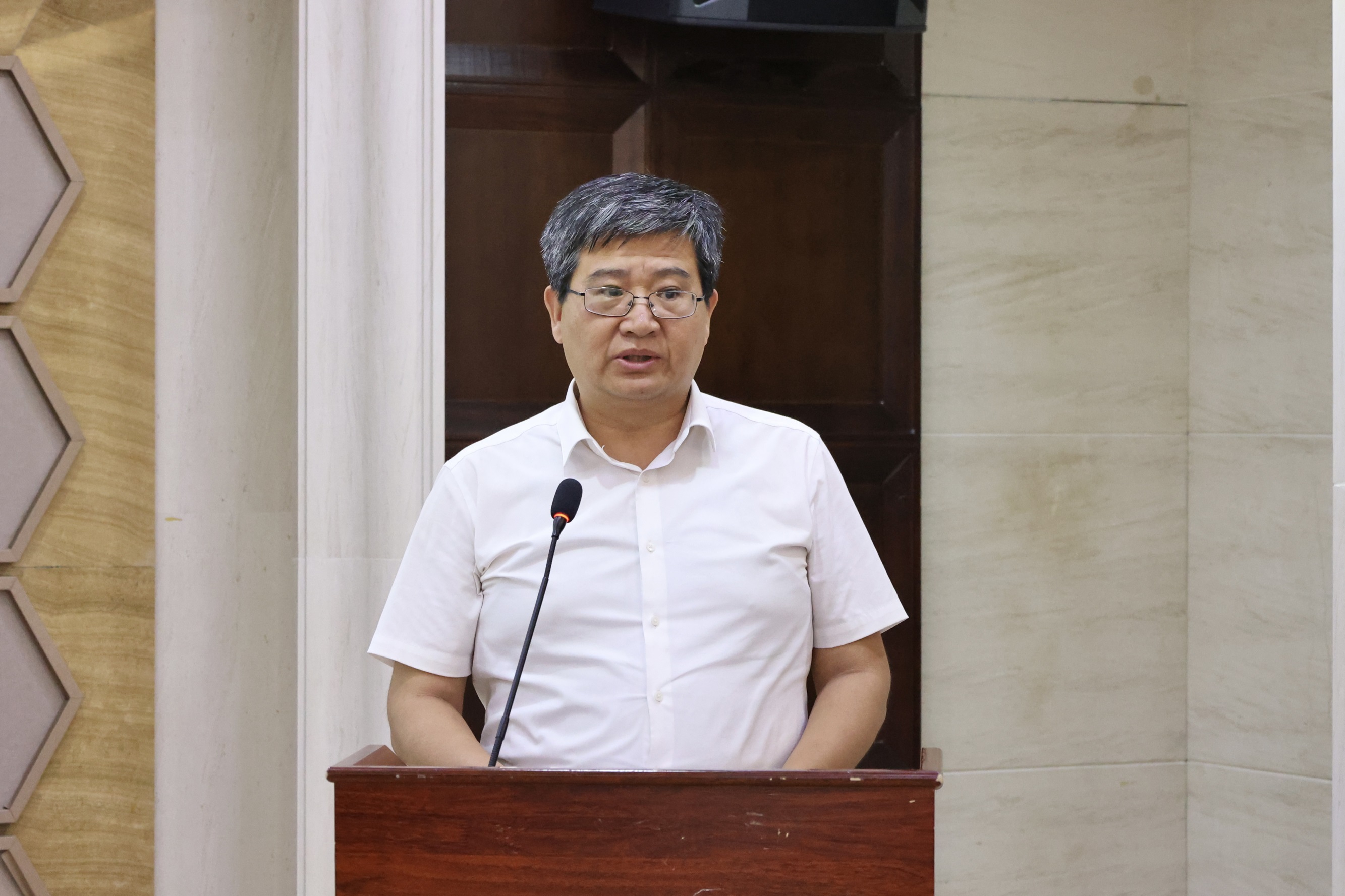胡笑涛介绍亚洲在线
基本情况.jpg