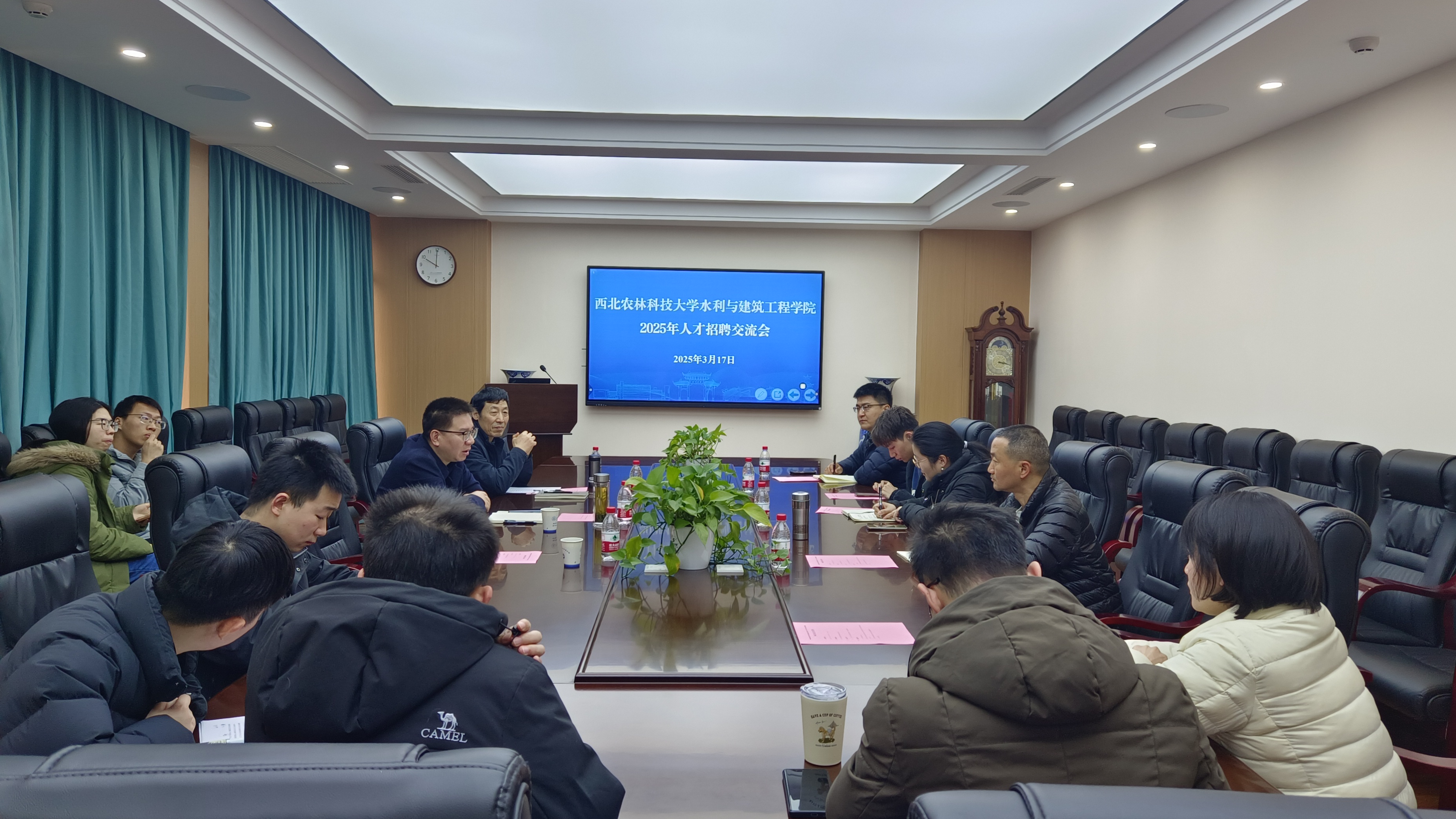 在四川大学水利水电亚洲在线
招聘优秀毕业生.jpg