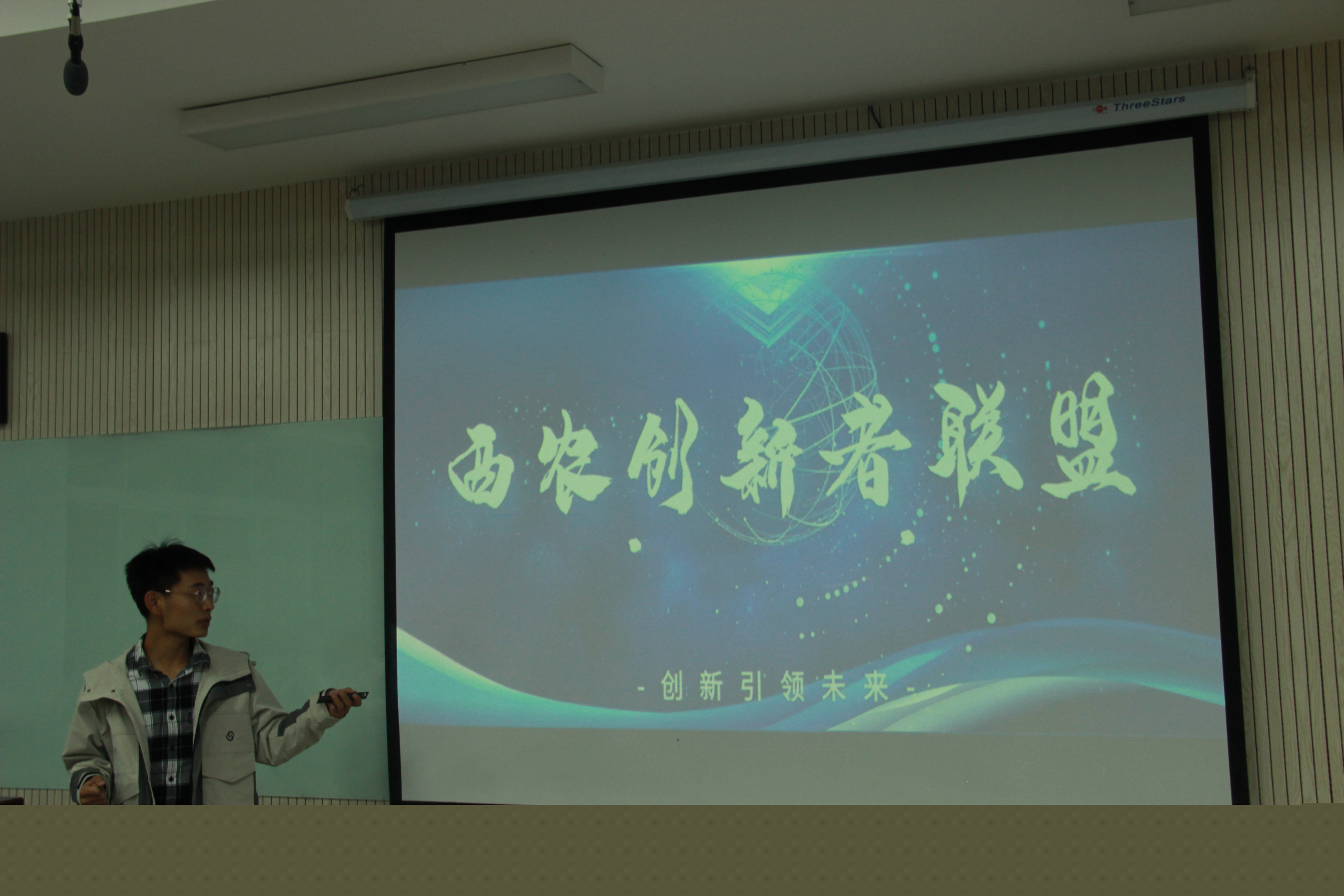 b20b4b346ad34bdf87ef43861285bace.jpg b20b4b346ad34bdf87ef43861285bace.jpg